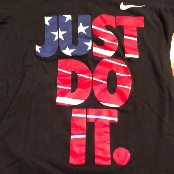Nike Tops - Nike Just Do It!